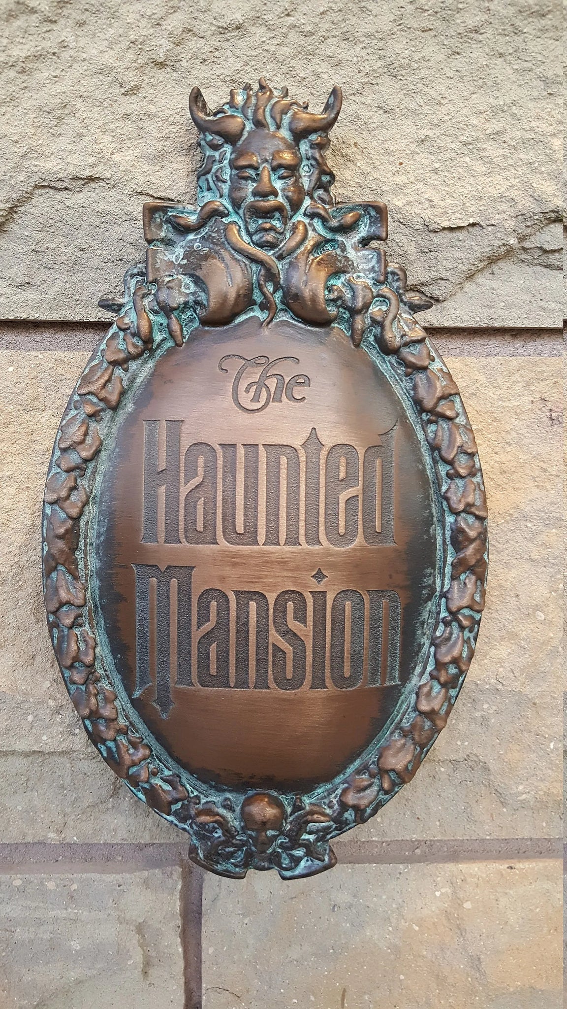 Haunted Mansion Resin Sign 看板 Disney Haunted Mansion Entrance Plaque Walt Disney World