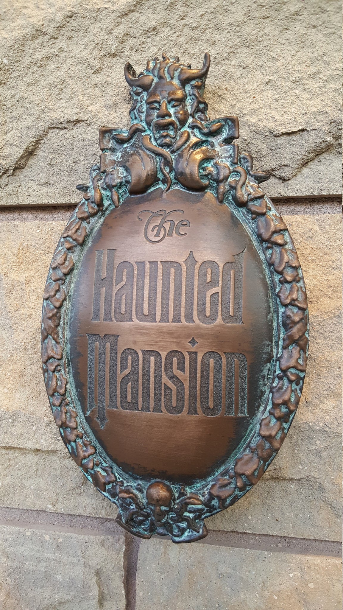 Disney Parks The Haunted Mansion Plaque Retractable ID Holder